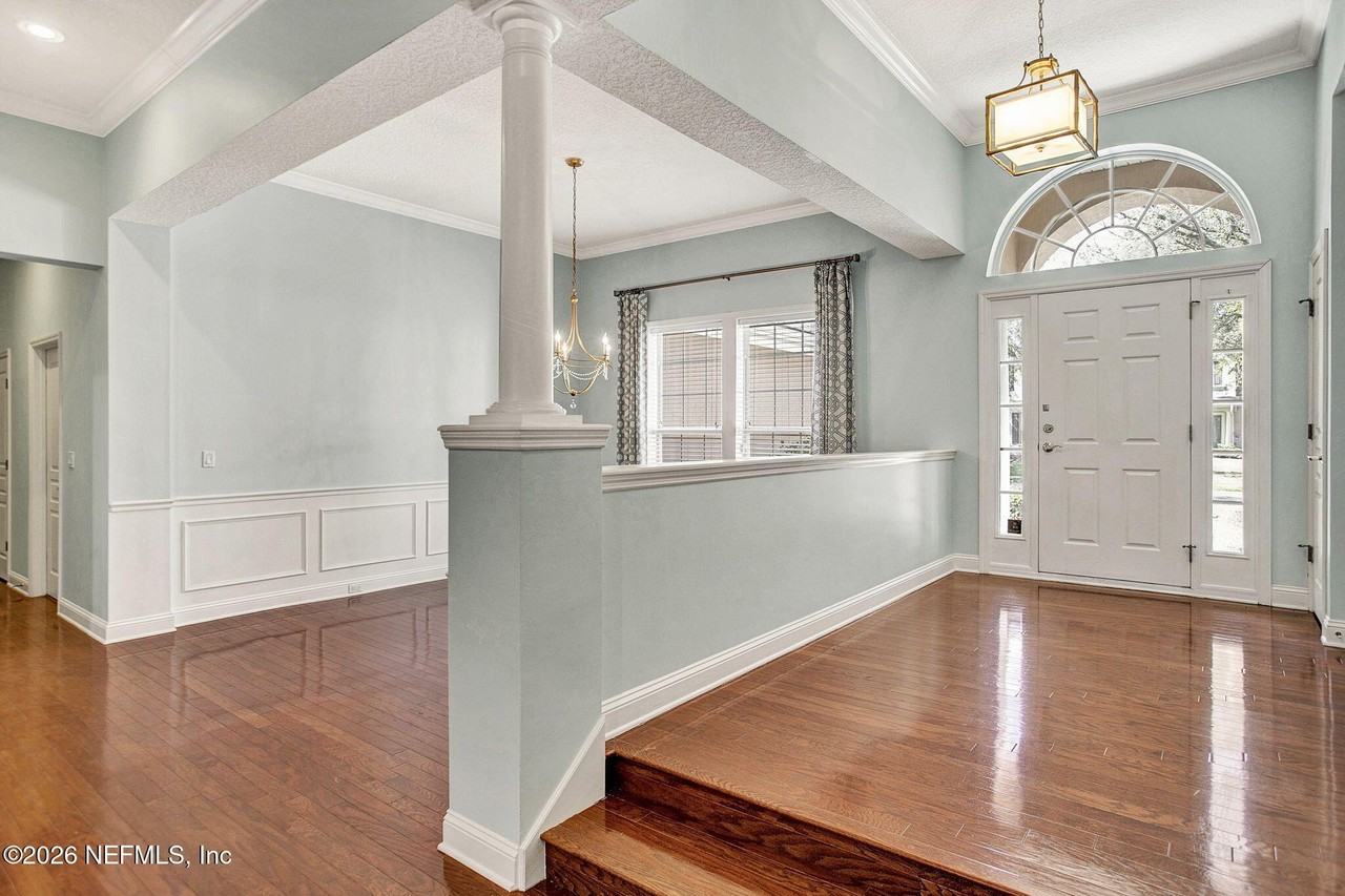 1837 Forest Glen Way - Photo 3 of 50