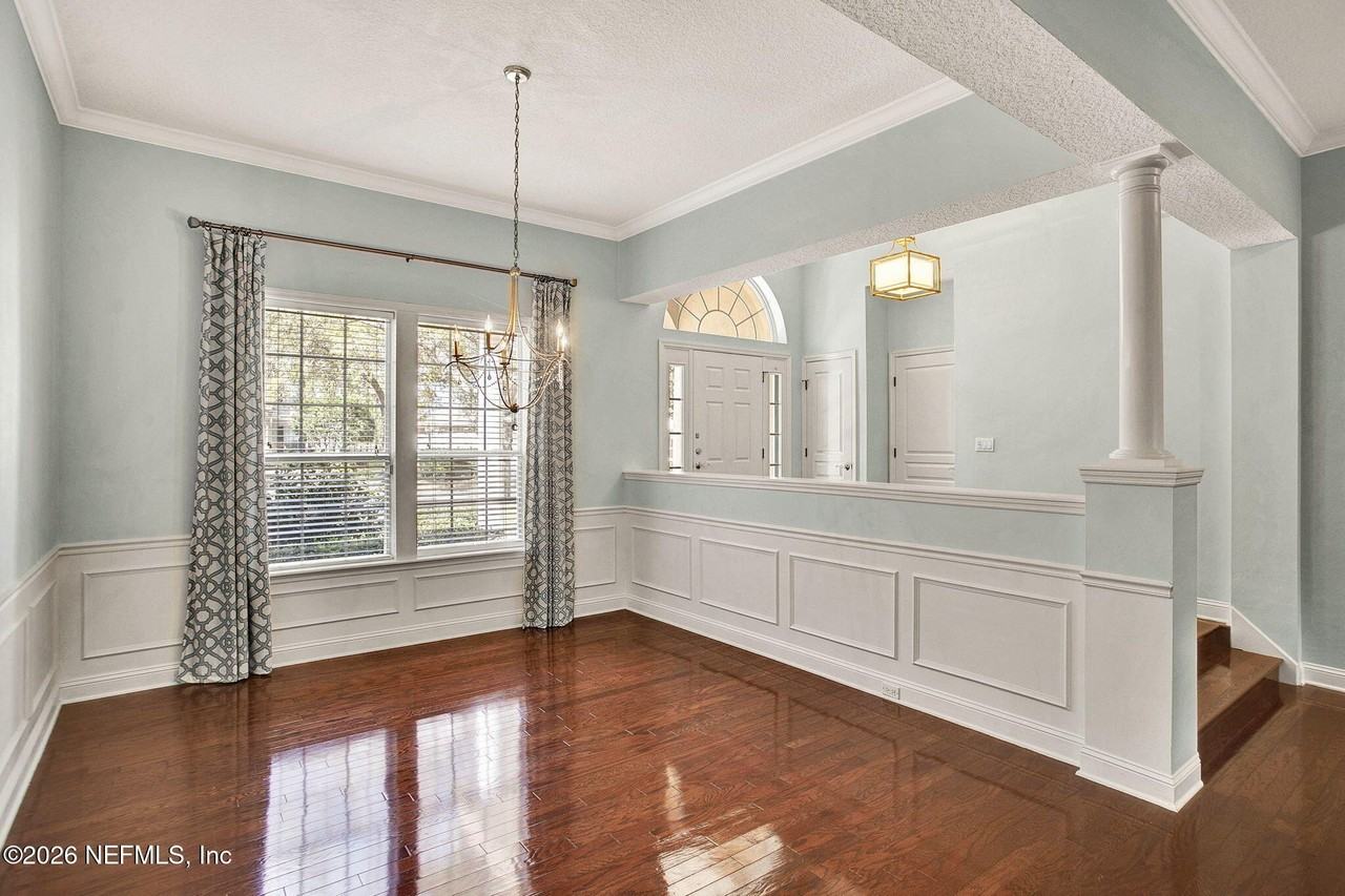 1837 Forest Glen Way - Photo 7 of 50