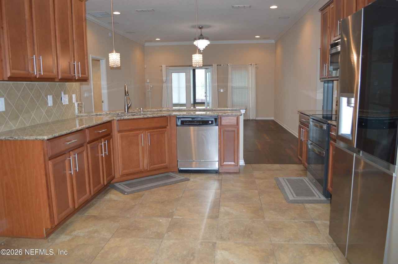 4559 Plantation Oaks Blvd - Photo 6 of 22