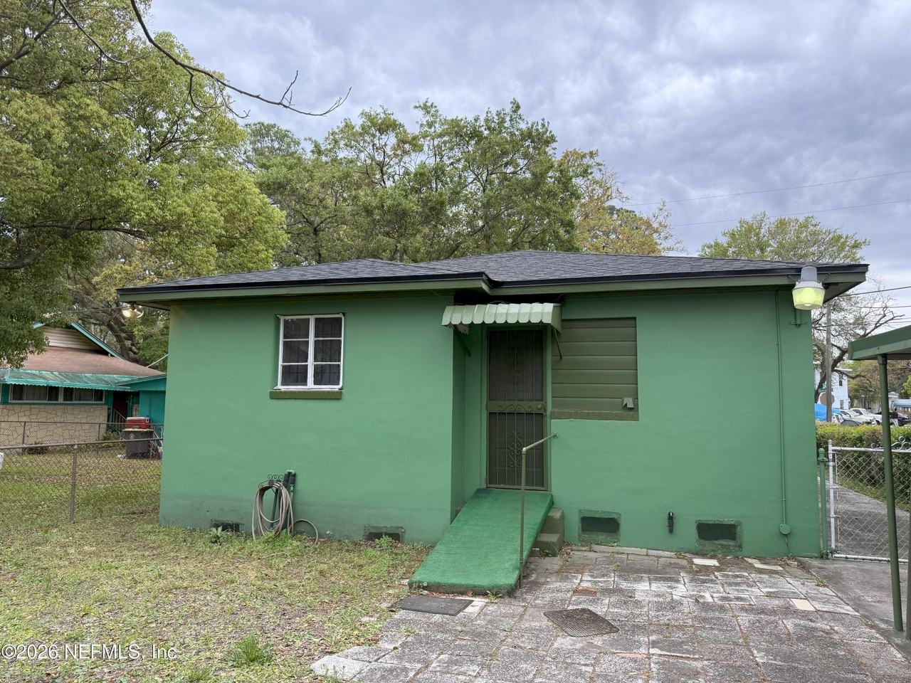 1071 Reiman St - Photo 6 of 9