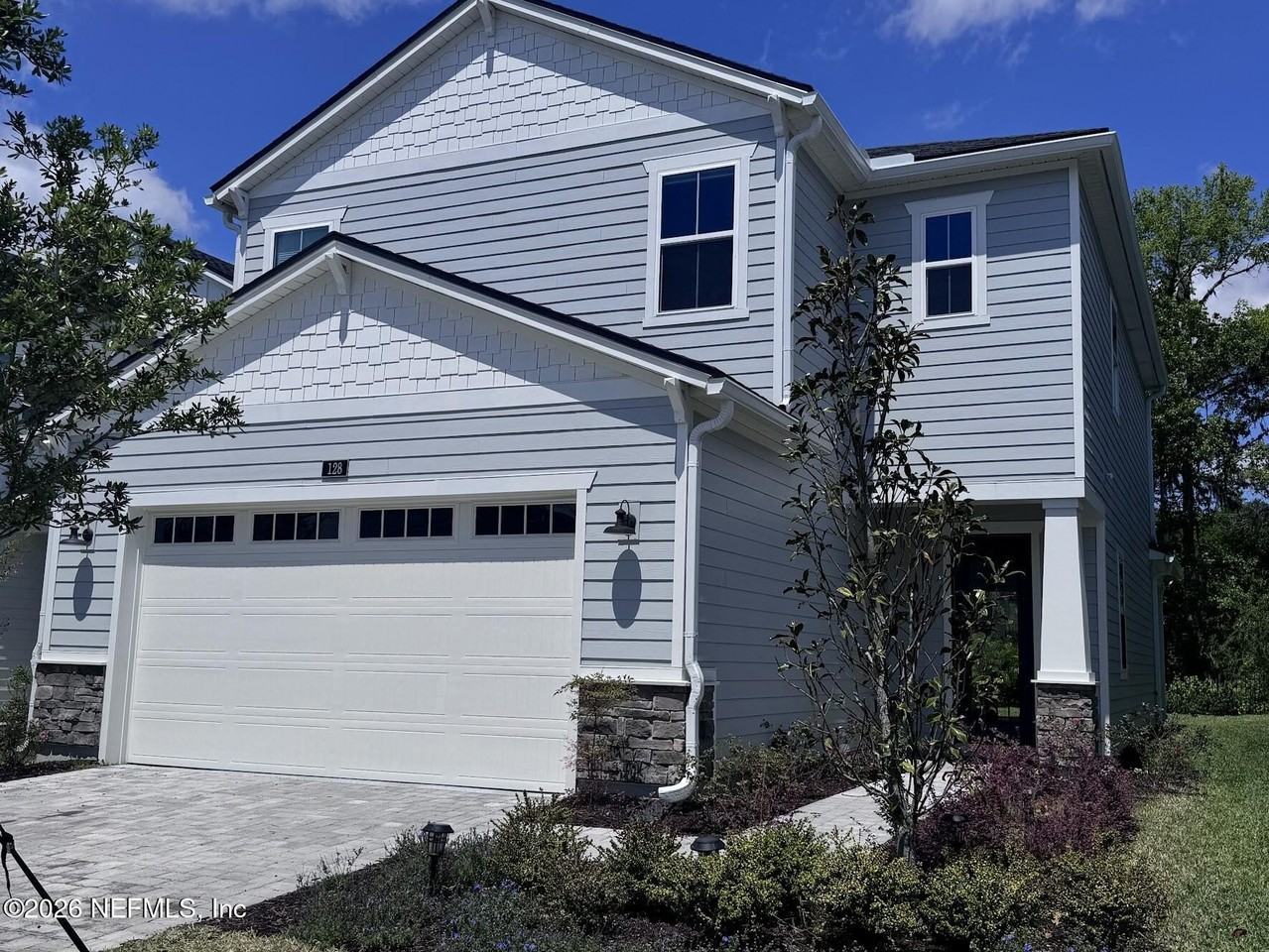 128 Zephyr Dr - Photo 2 of 50