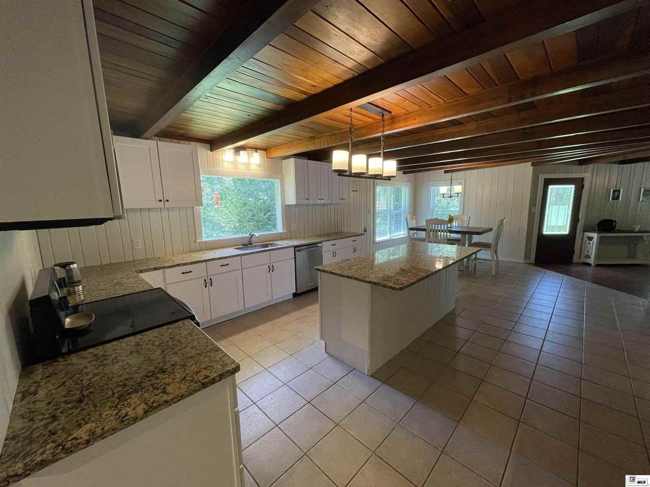 318 Greer Rd - Photo 5 of 25