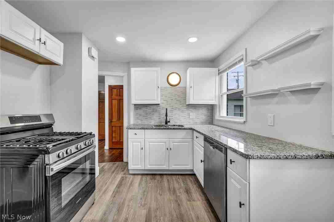 5505 South Blvd - Photo 6 of 50