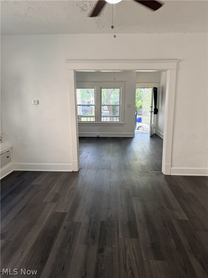 11913 Cromwell Ave #DN - Photo 5 of 14
