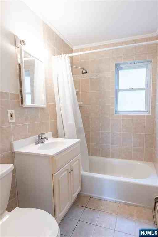 108 Regency Park - Photo 4 of 12