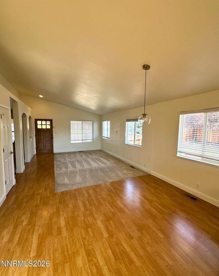 6578 Chula Vista Dr - Photo 2 of 25