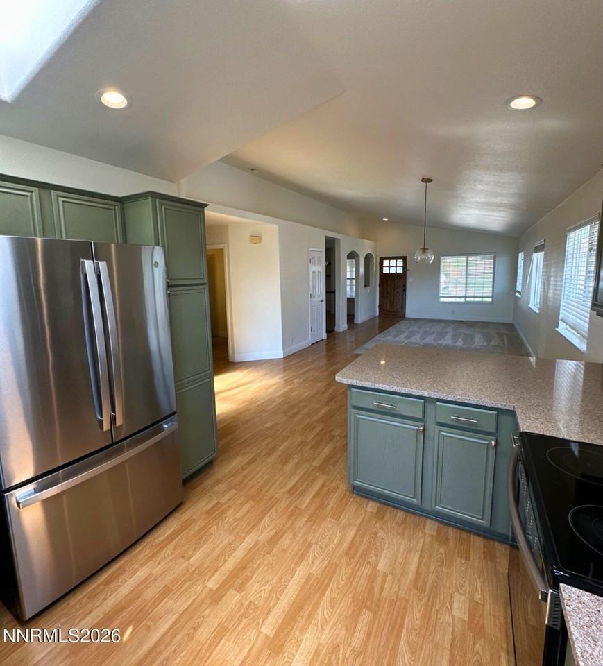 6578 Chula Vista Dr - Photo 4 of 25