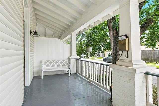 933 Hillary St - Photo 3 of 11