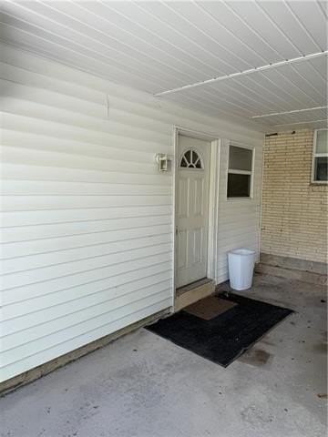 5661B Woodlawn Pl - Photo 2 of 6