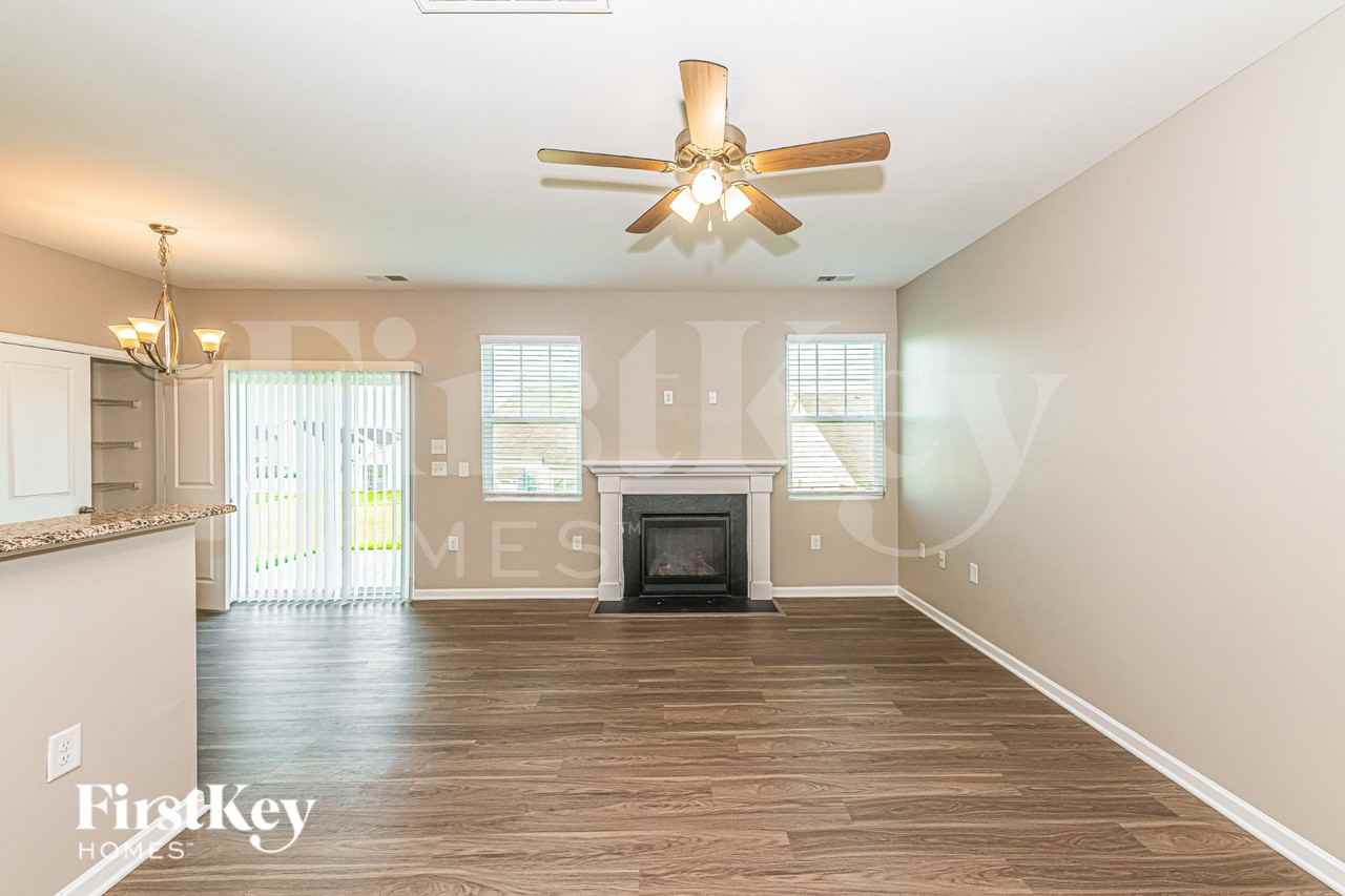 637 Starry Sky Dr - Photo 2 of 19