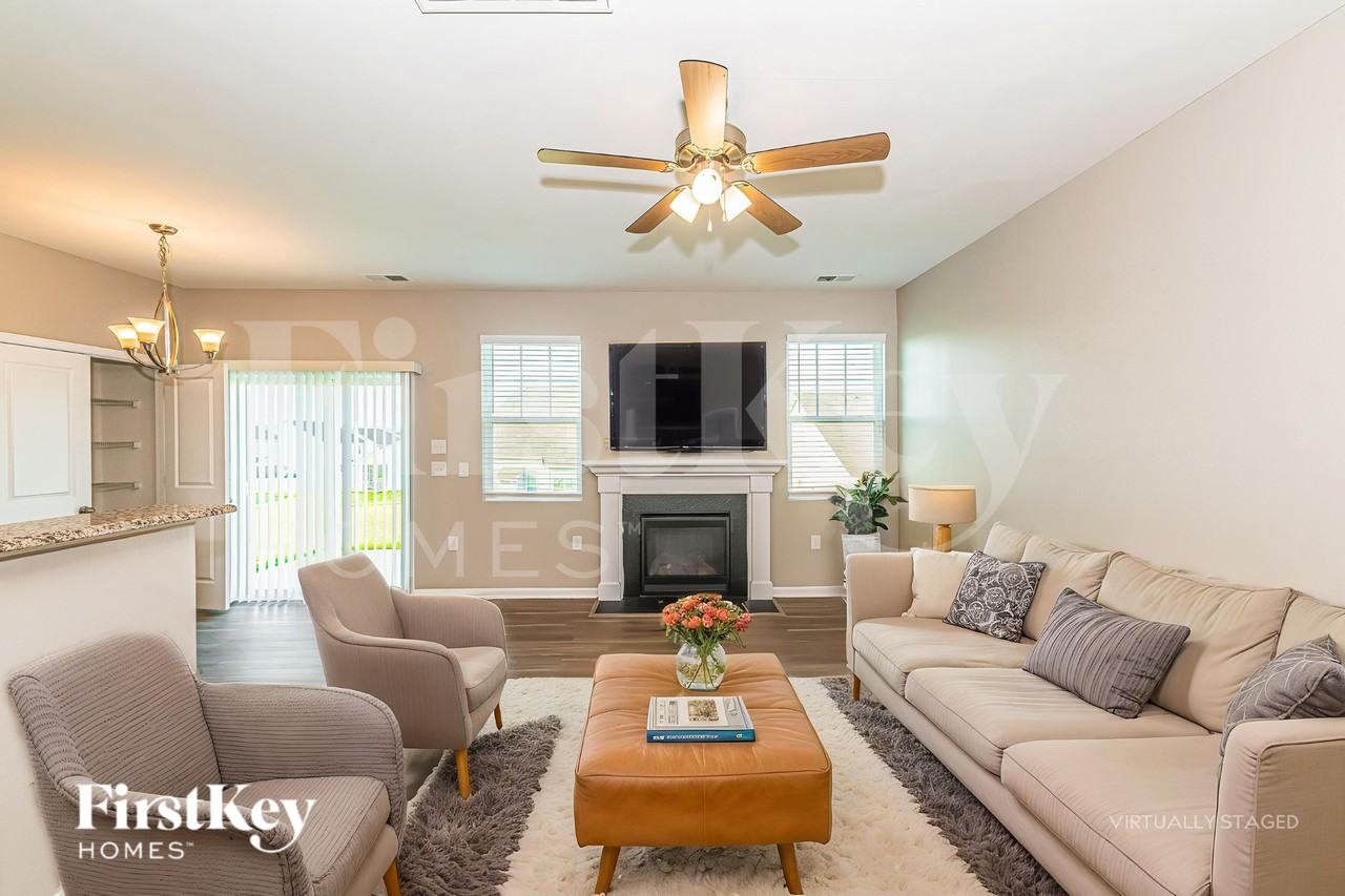 637 Starry Sky Dr - Photo 3 of 19