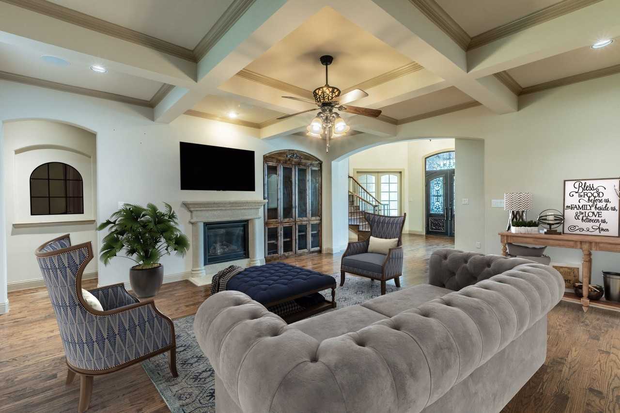 7565 Rawlins Ln - Photo 4 of 40