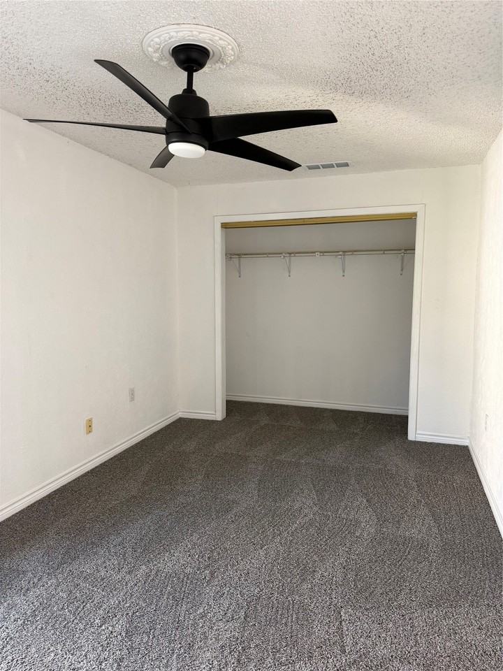 5509 Norma St - Photo 6 of 20