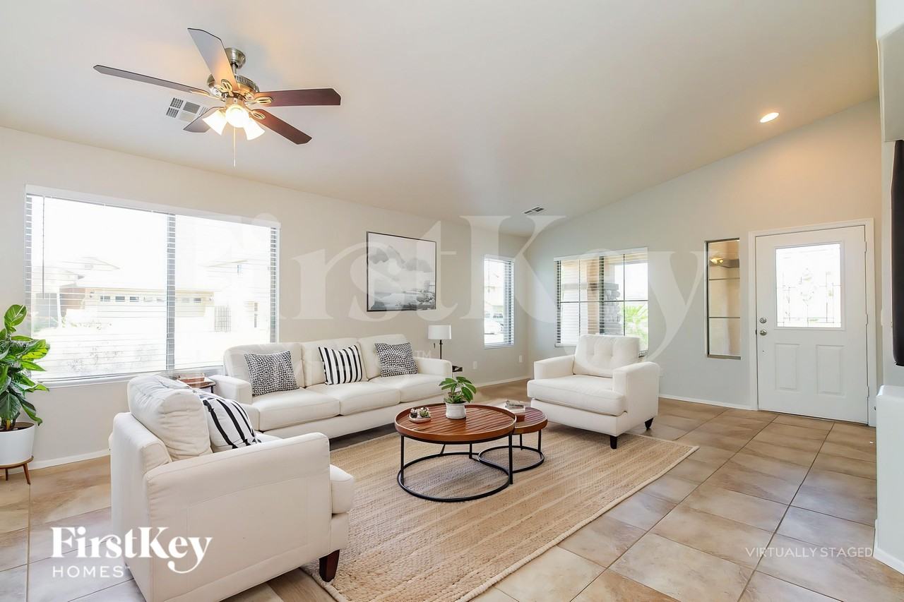 2647 W Canyon Way - Photo 3 of 18