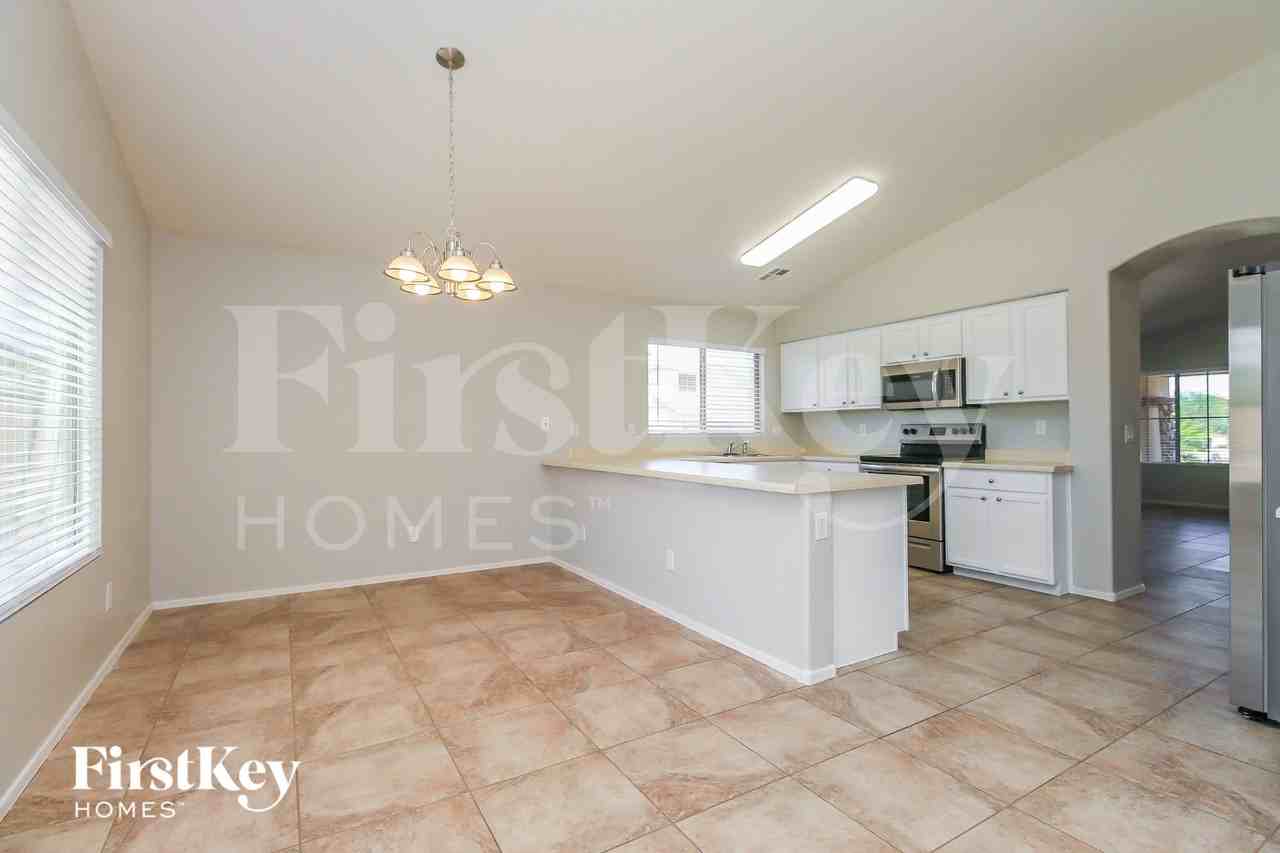 2647 W Canyon Way - Photo 6 of 18