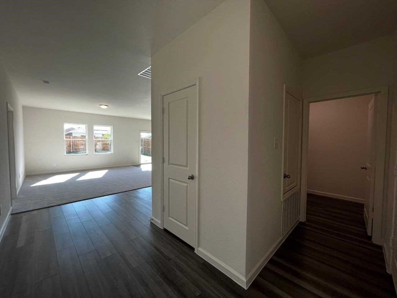 786 Yorkshire Dr - Photo 6 of 25
