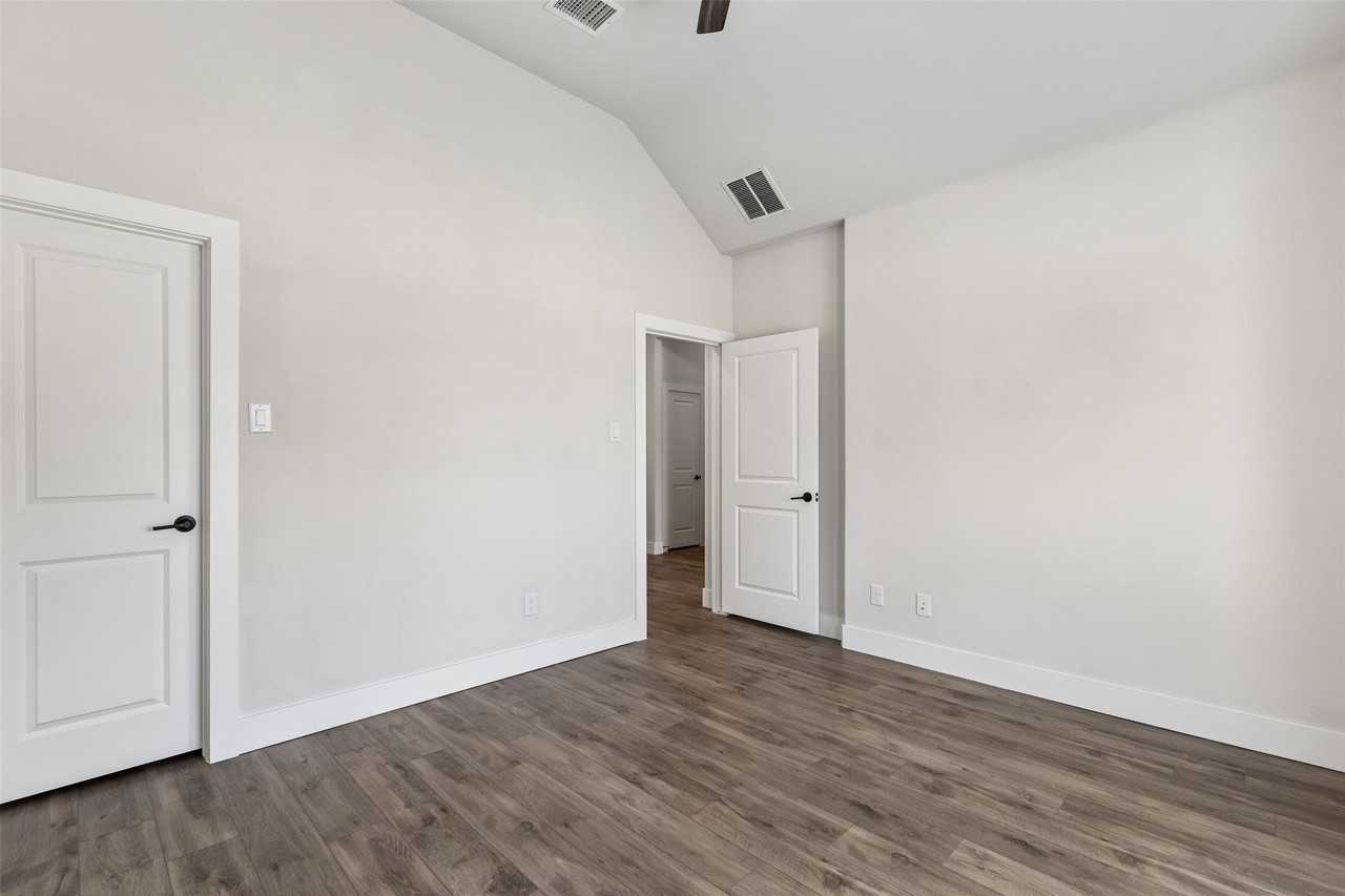 6145 Tahoe Winds Dr - Photo 6 of 38