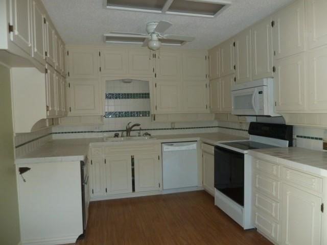 852 Chateau Valee Cir - Photo 5 of 13