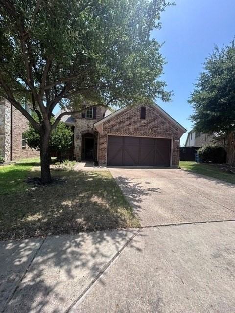 3004 Hereford Dr - Photo 3 of 36