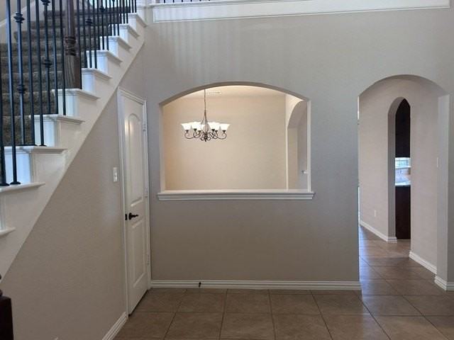 3004 Hereford Dr - Photo 5 of 36