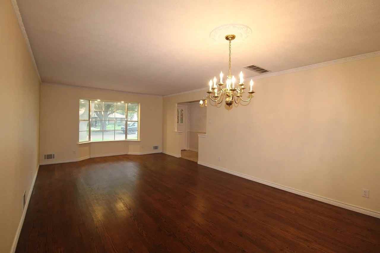 10146 Coveridge Dr - Photo 2 of 17