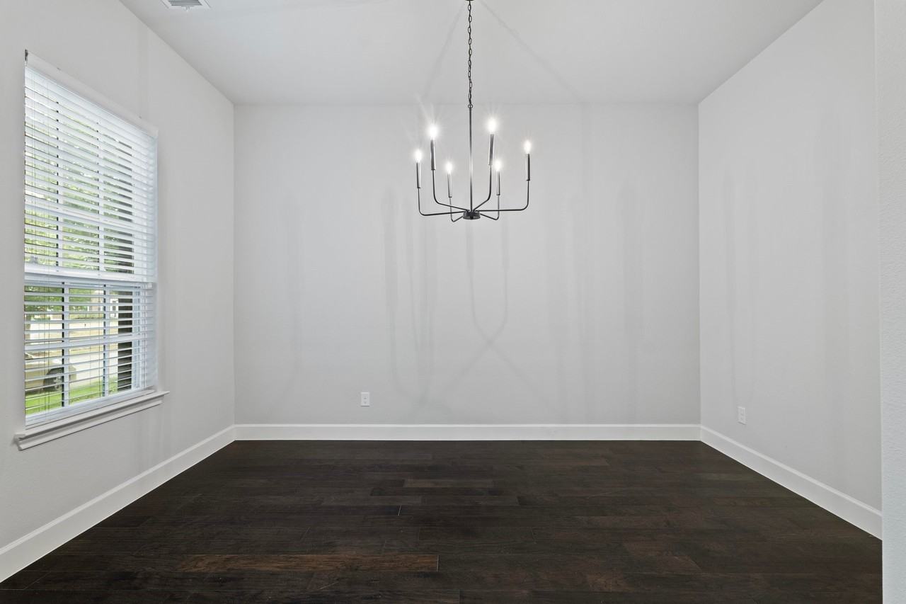 8063 Canal St - Photo 3 of 21