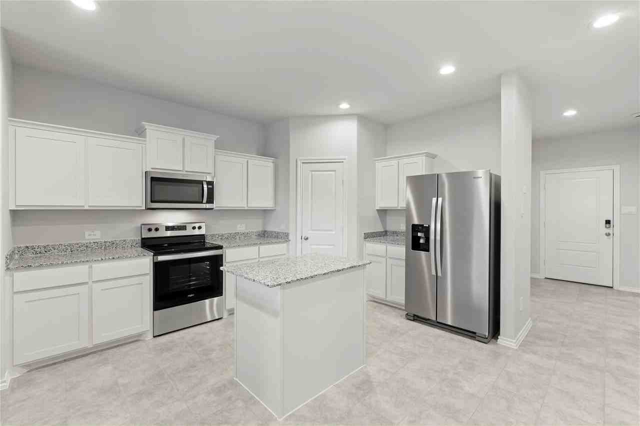 317 Bent Oak Dr - Photo 6 of 29