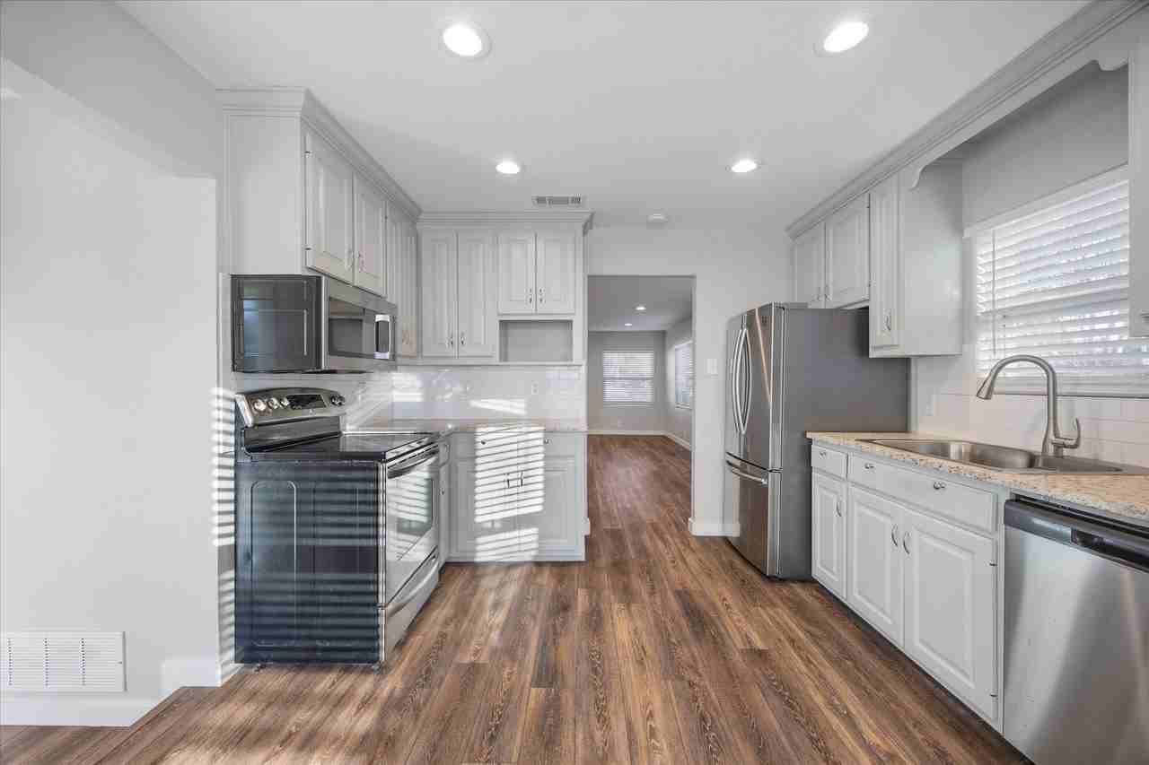 936 Williams St - Photo 6 of 17
