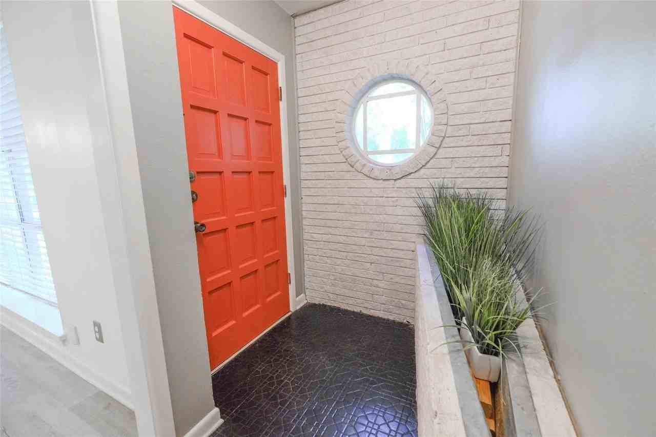 8301 Llano Ave - Photo 3 of 25