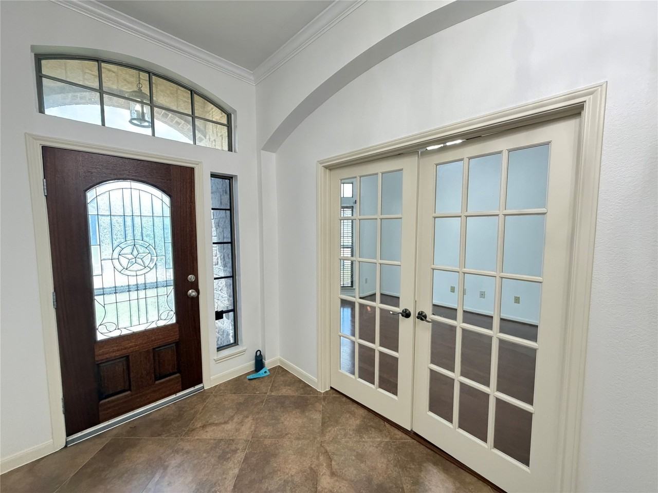 5852 Windy Meadow Ln - Photo 4 of 33