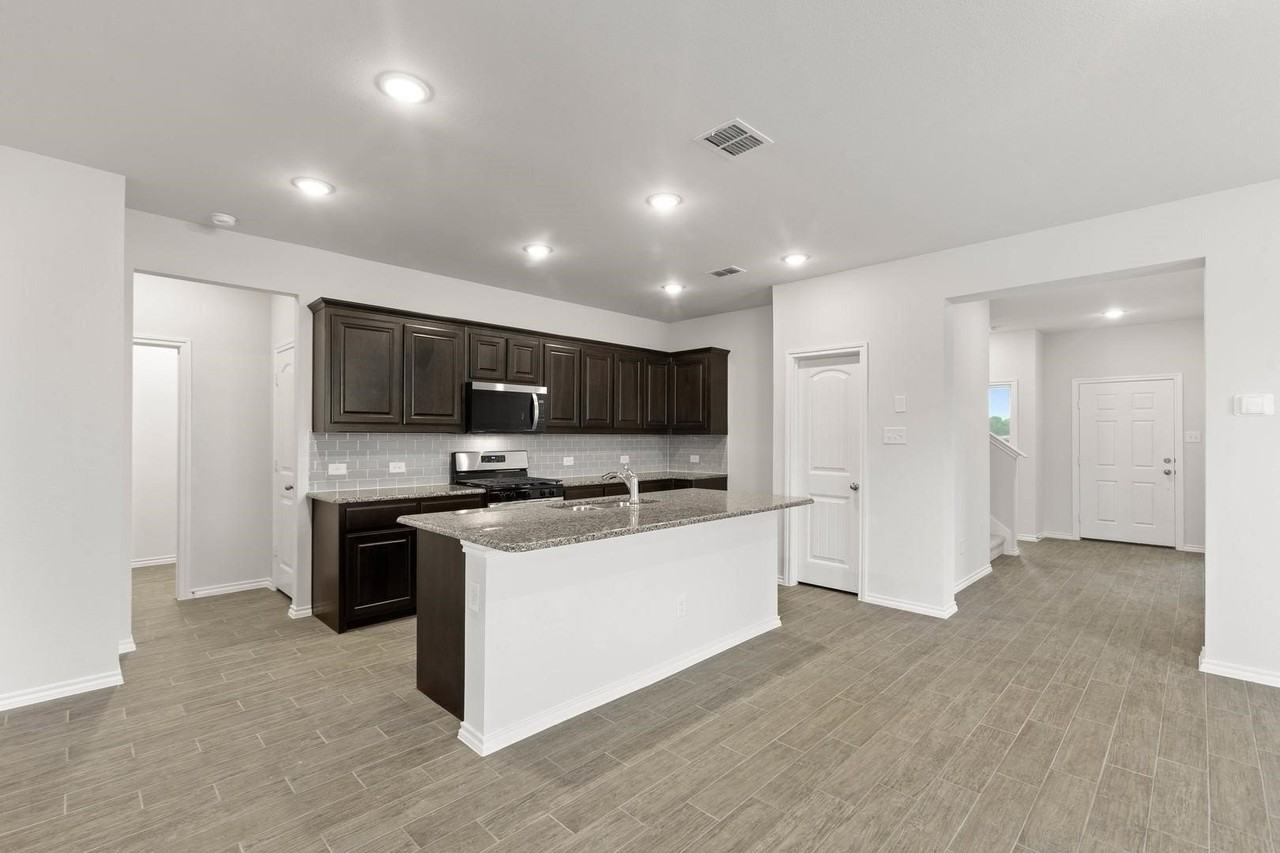 344 Dairy Way - Photo 3 of 17