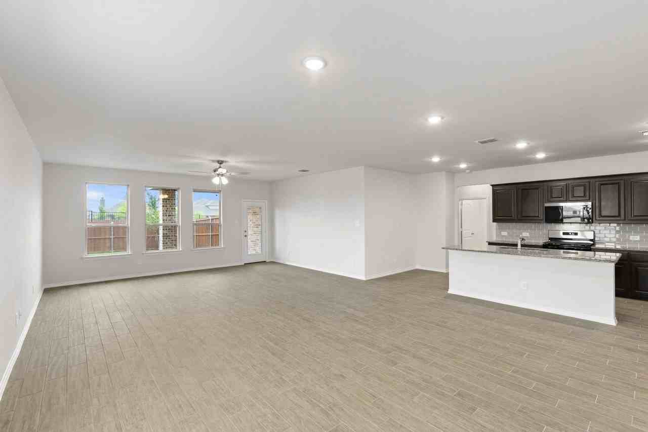 344 Dairy Way - Photo 4 of 17