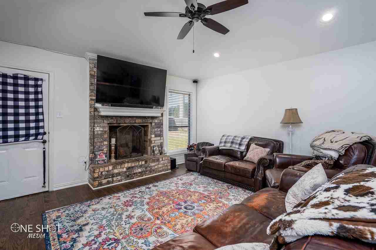 5081 Velta Ln - Photo 3 of 26