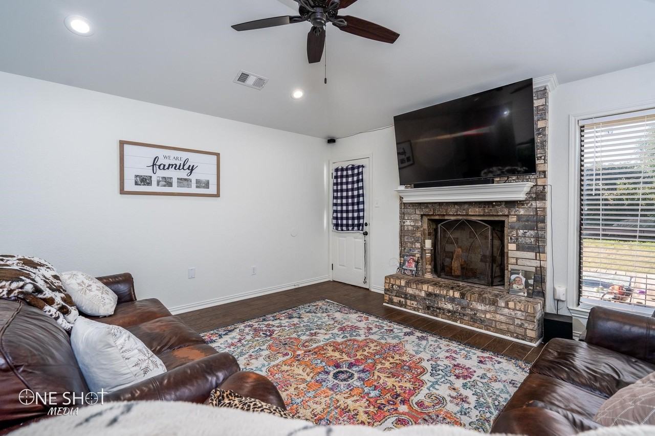 5081 Velta Ln - Photo 4 of 26