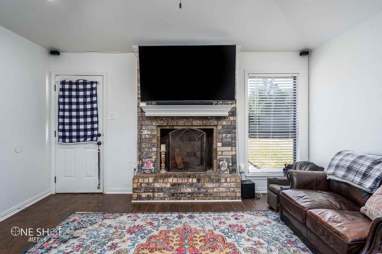 5081 Velta Ln - Photo 5 of 26
