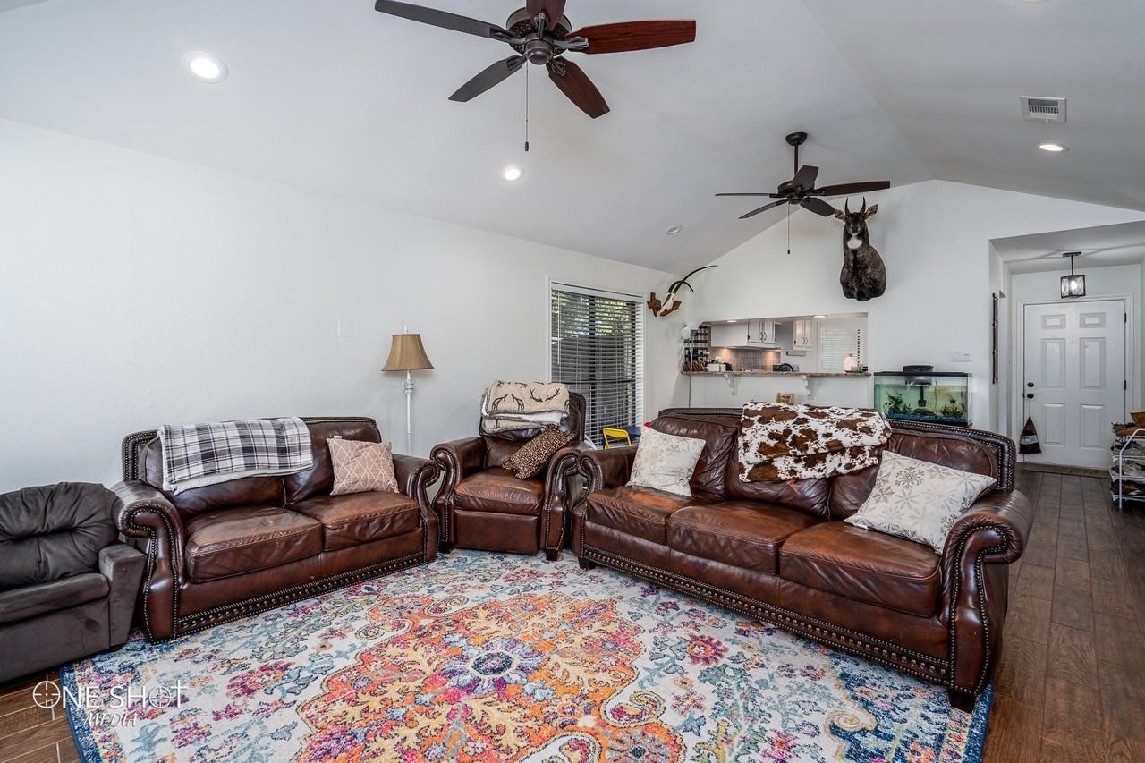 5081 Velta Ln - Photo 6 of 26