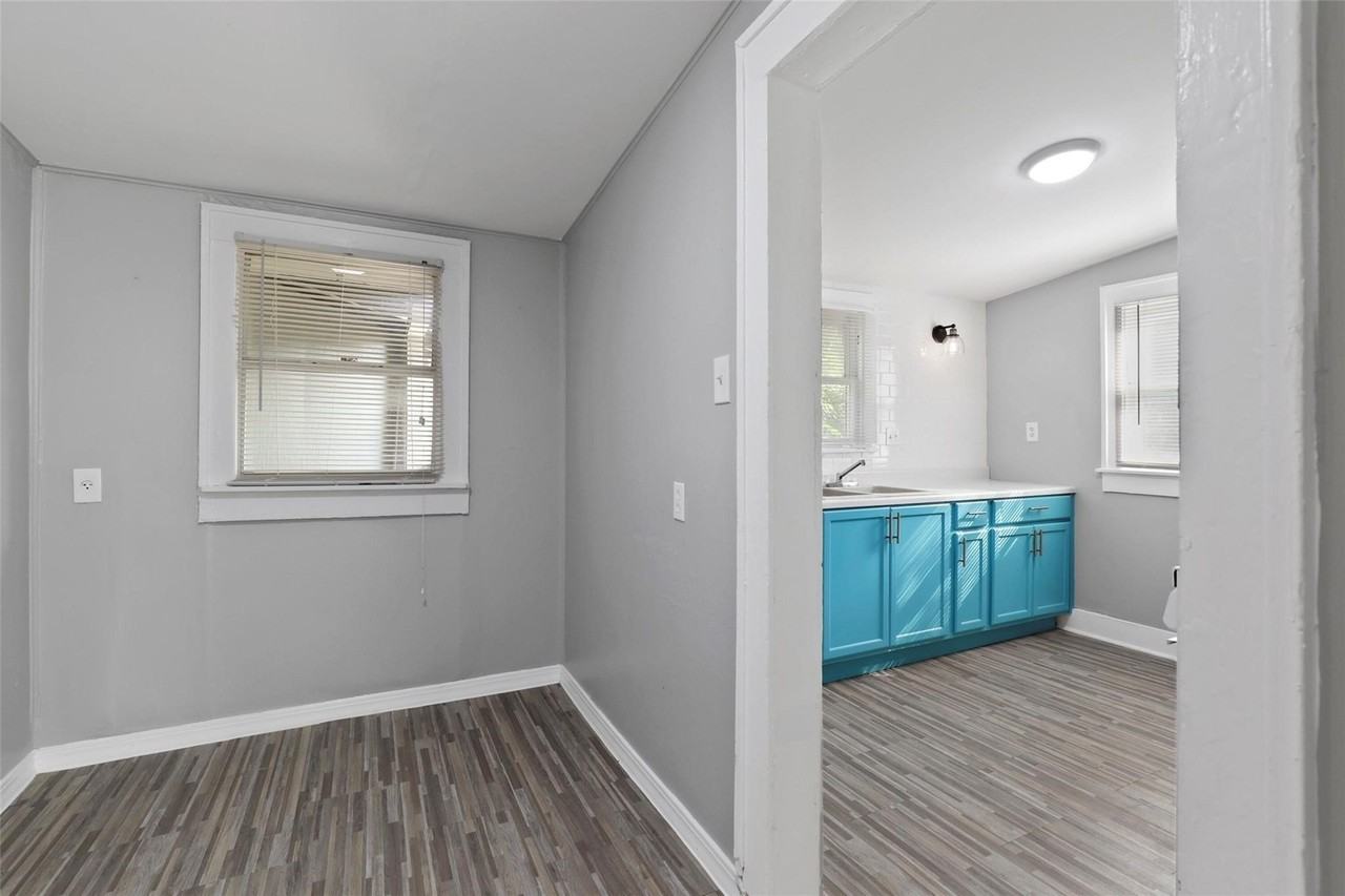 2821 Gladstone Dr - Photo 5 of 20