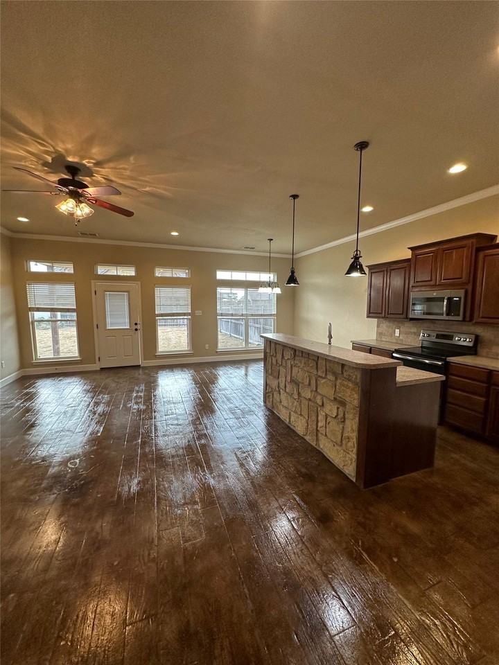 3820 Carrera Ln - Photo 3 of 16