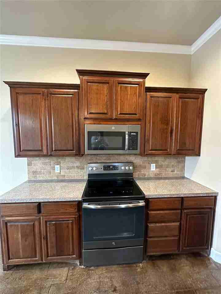 3820 Carrera Ln - Photo 6 of 16