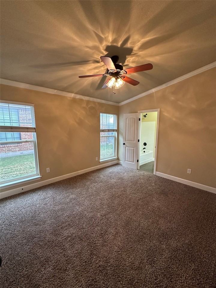 3820 Carrera Ln - Photo 7 of 16