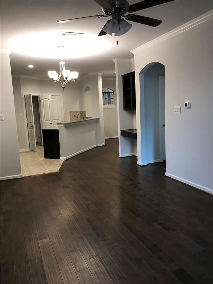 2203 Highland Villa Ln - Photo 2 of 19