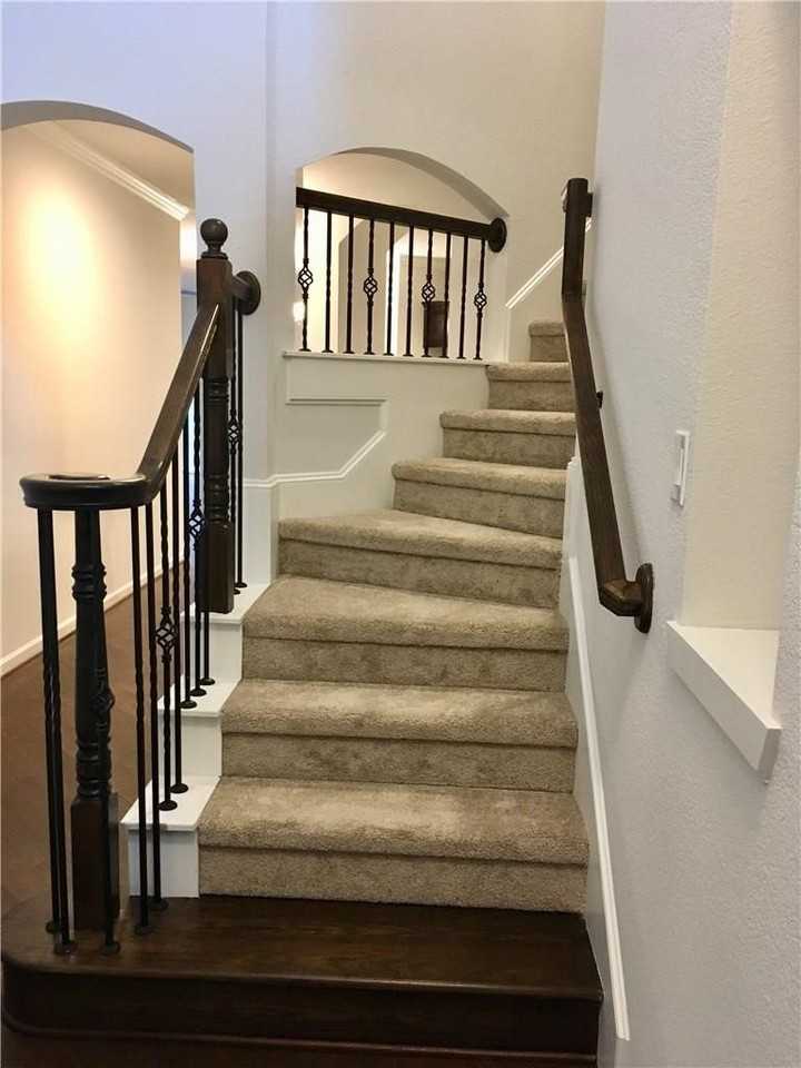 2203 Highland Villa Ln - Photo 7 of 19
