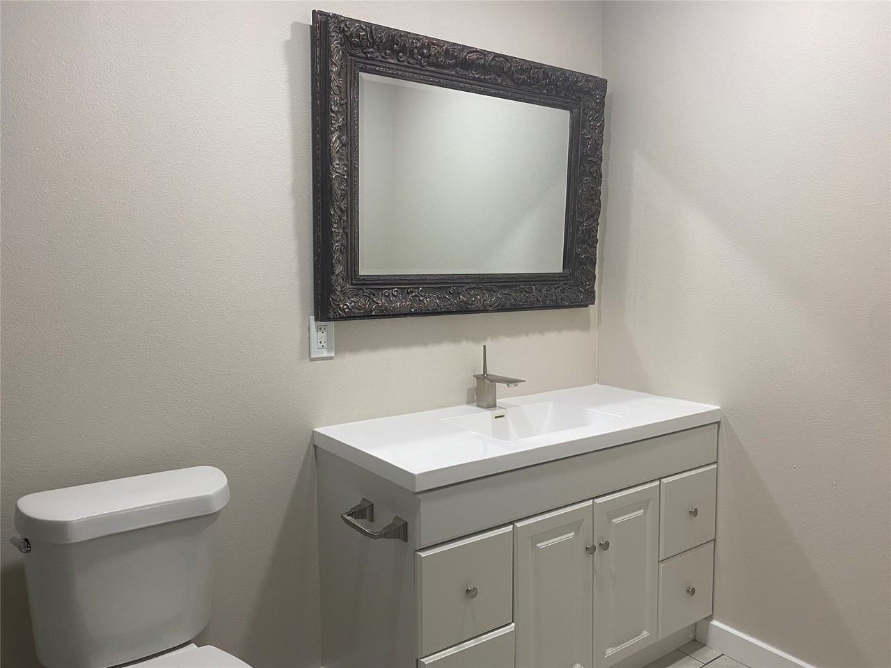 212 Washington St #B - Photo 7 of 19