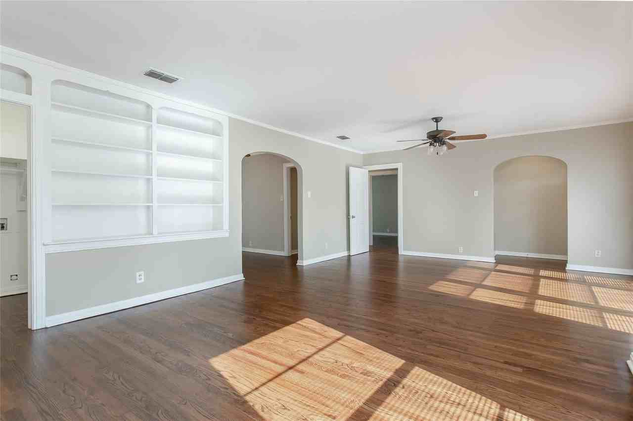 5829 E Mockingbird Ln - Photo 3 of 21
