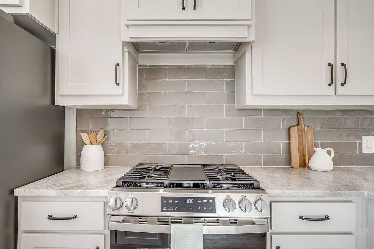 2824 Weisenberger St #108 - Photo 3 of 35