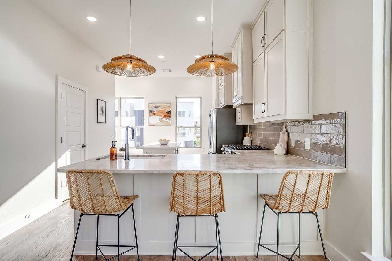 2824 Weisenberger St #108 - Photo 4 of 35