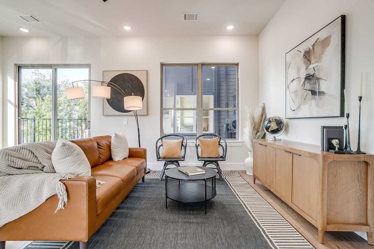 2824 Weisenberger St #108 - Photo 6 of 35
