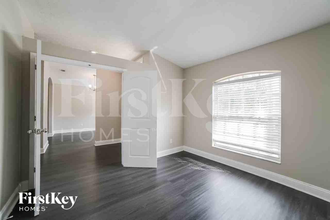 9812 Cristina Dr - Photo 7 of 16