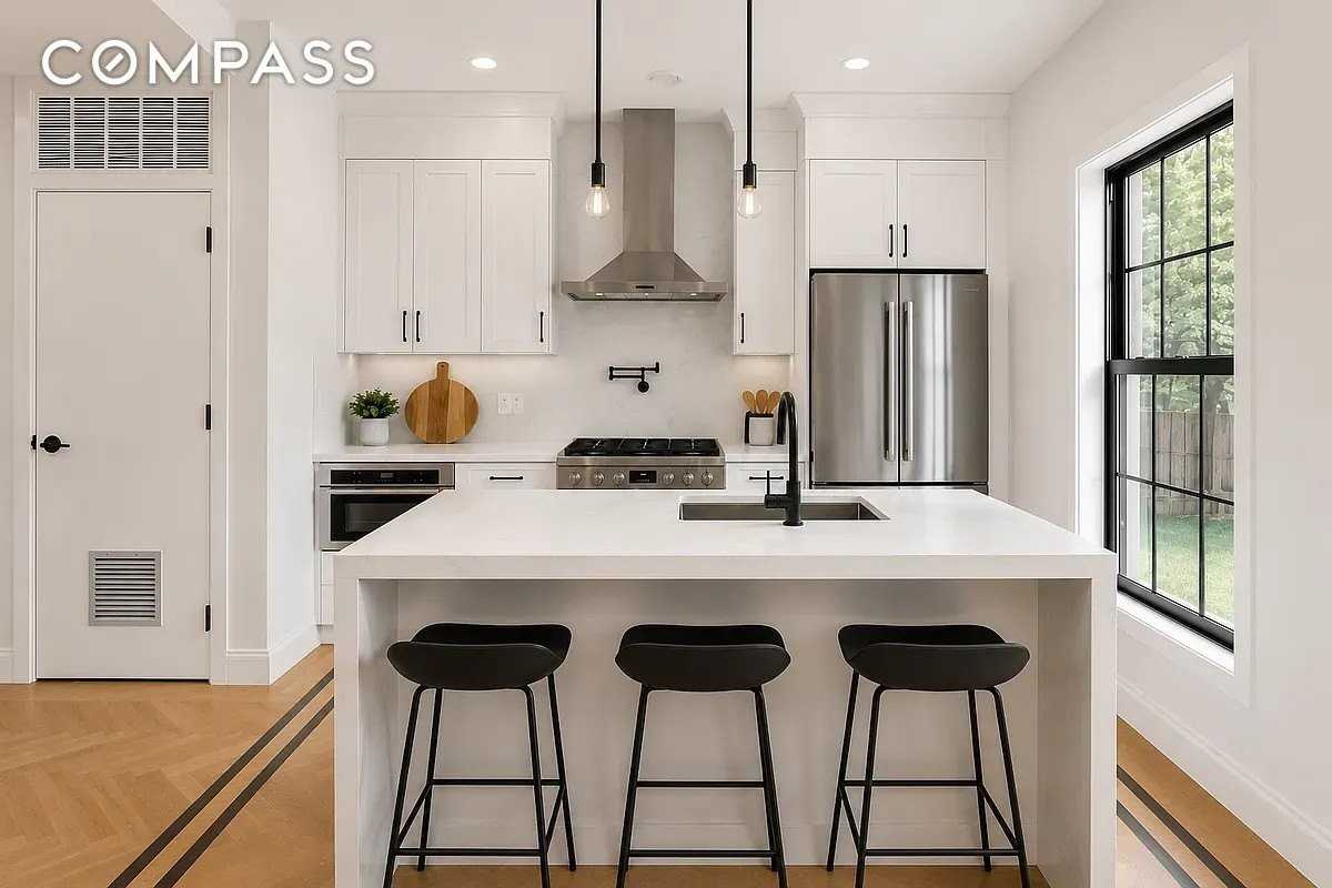 1373 Park Pl #2 - Photo 4 of 10