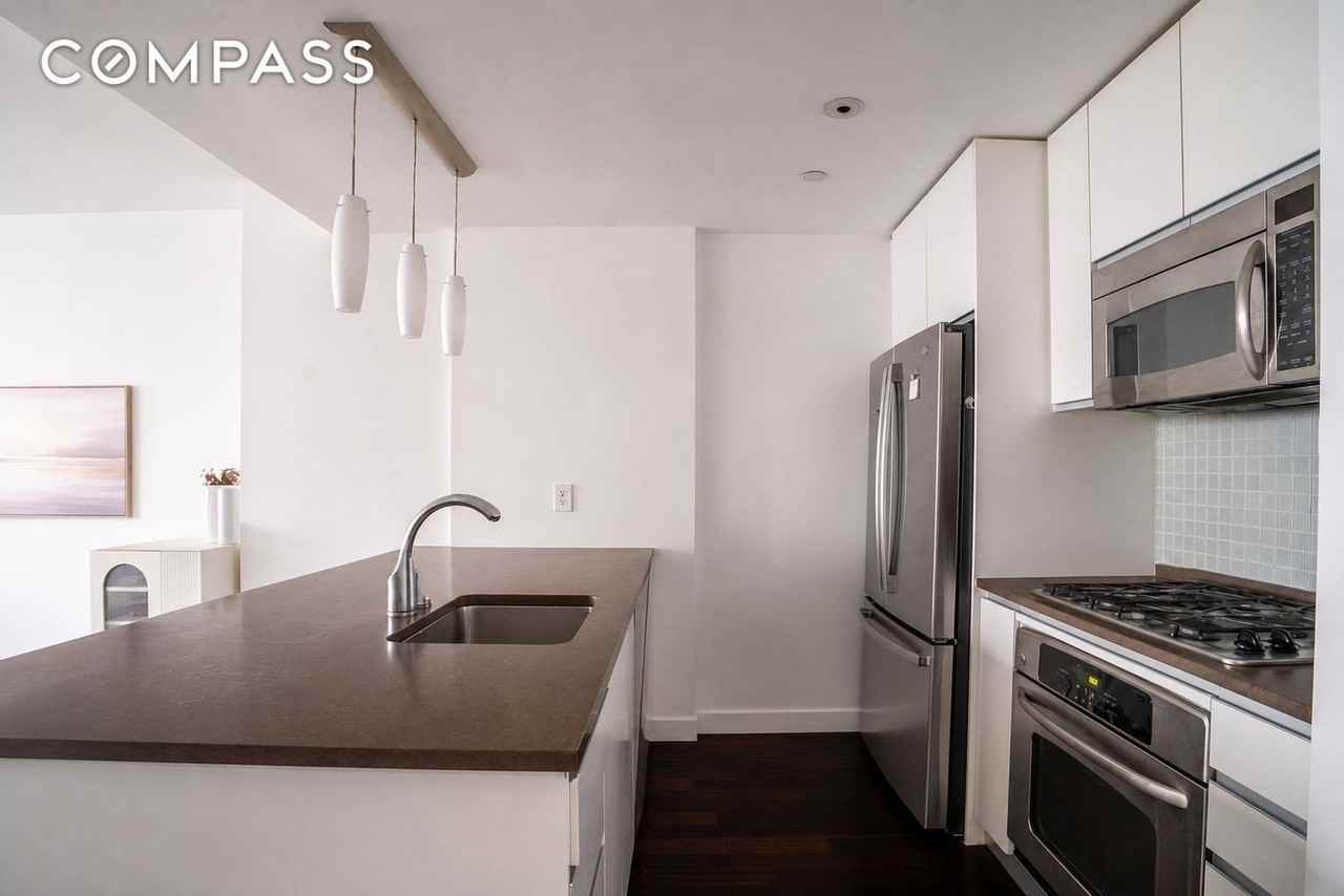 306 Gold St #22G - Photo 5 of 18